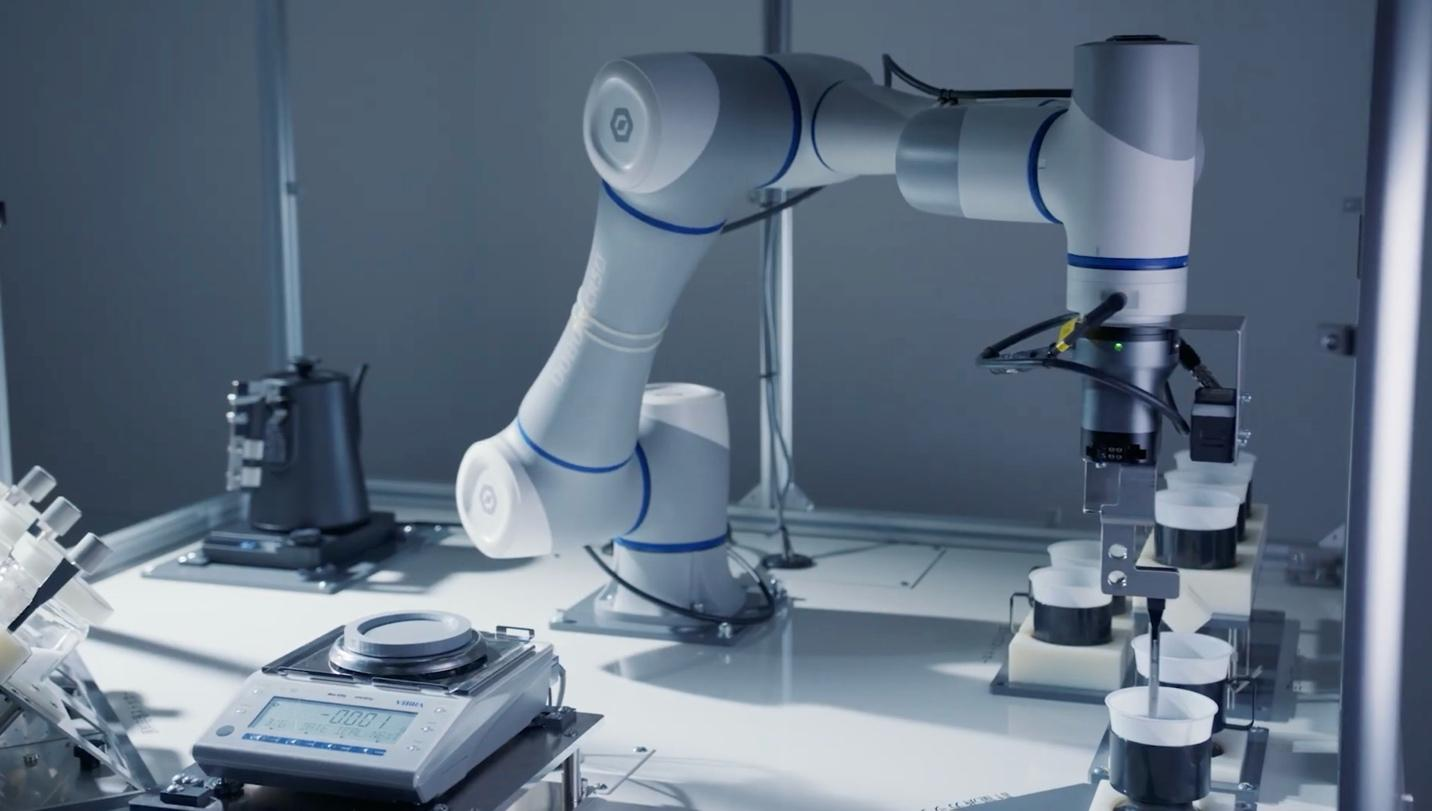 The Future of Collaborative Robot Applications in Smart Factories